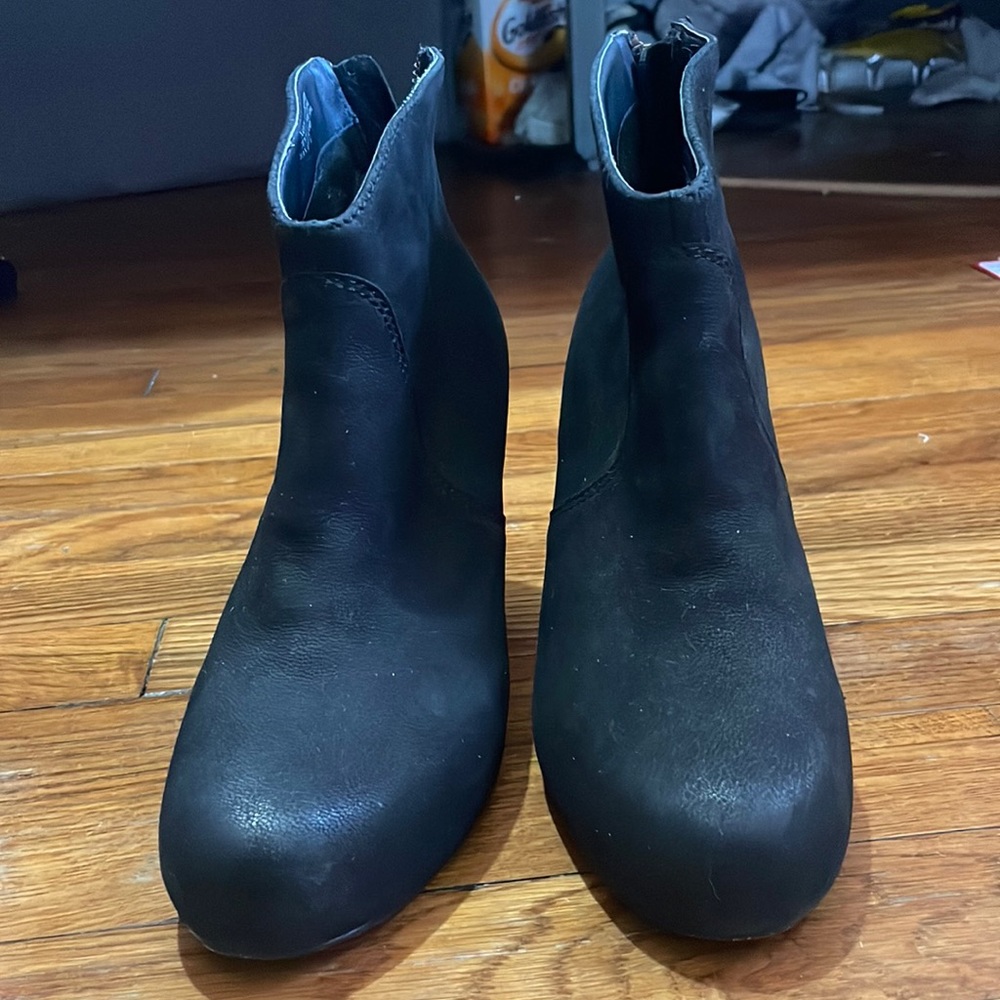 Black Steve Madden boot with heel